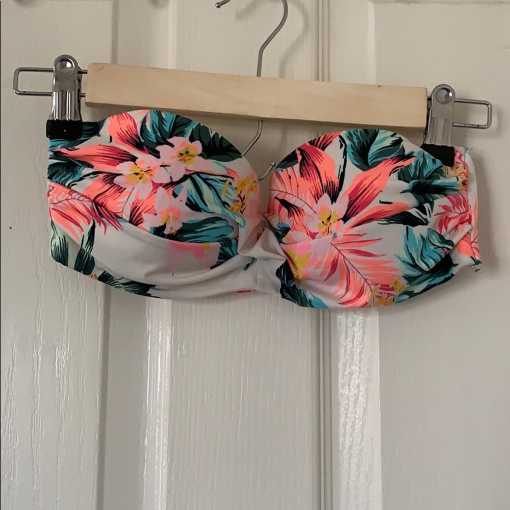 H&M Tropical Floral Bikini Top